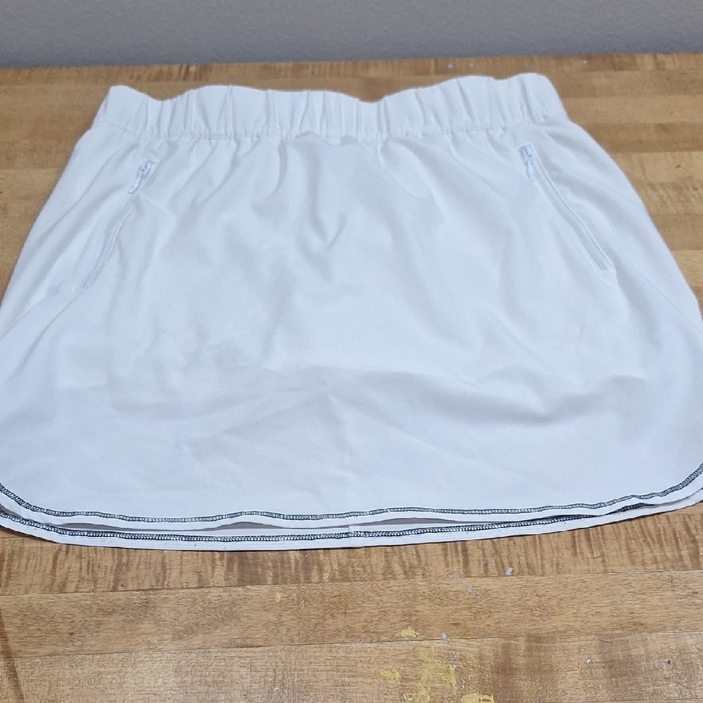 T By Talbots White‎ Athletic Skirt Med Tennis Golf Pickleball Built In Shorts
